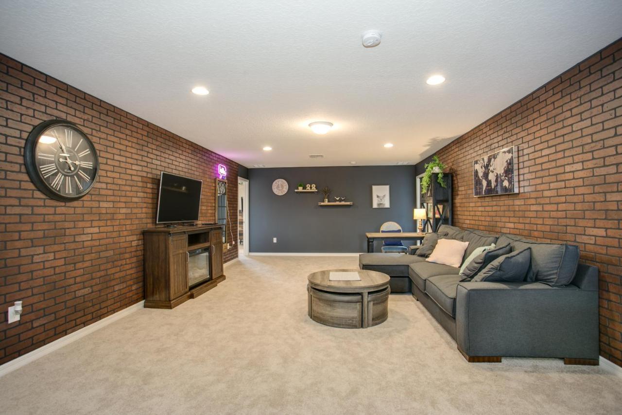 8 Bedroom, 6 Bathroom Upscale Villa Near All The Fun In Kissimmee Exteriör bild