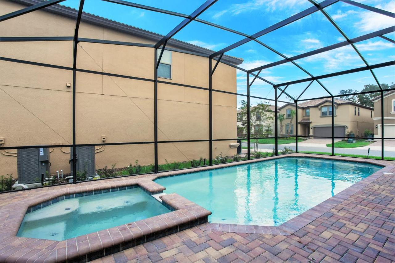 8 Bedroom, 6 Bathroom Upscale Villa Near All The Fun In Kissimmee Exteriör bild