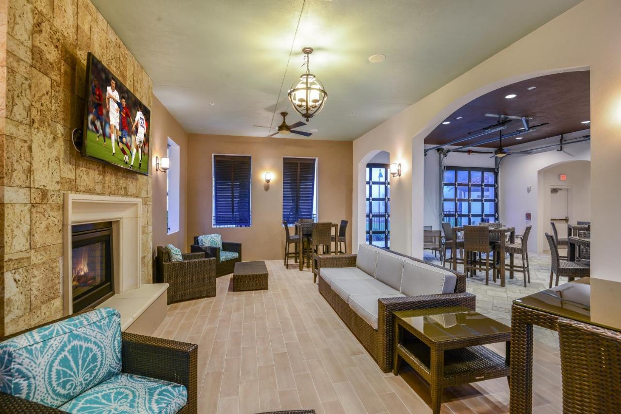 8 Bedroom, 6 Bathroom Upscale Villa Near All The Fun In Kissimmee Exteriör bild